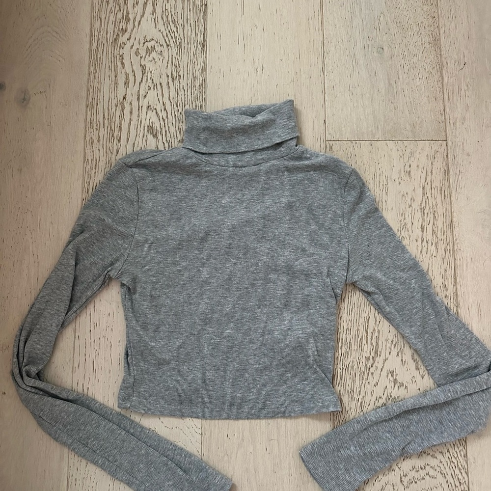 Sunday Best Ribbed Gray Top